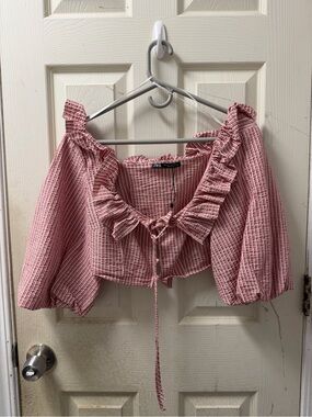 💕 Zara Pink Ruffled Crop Top